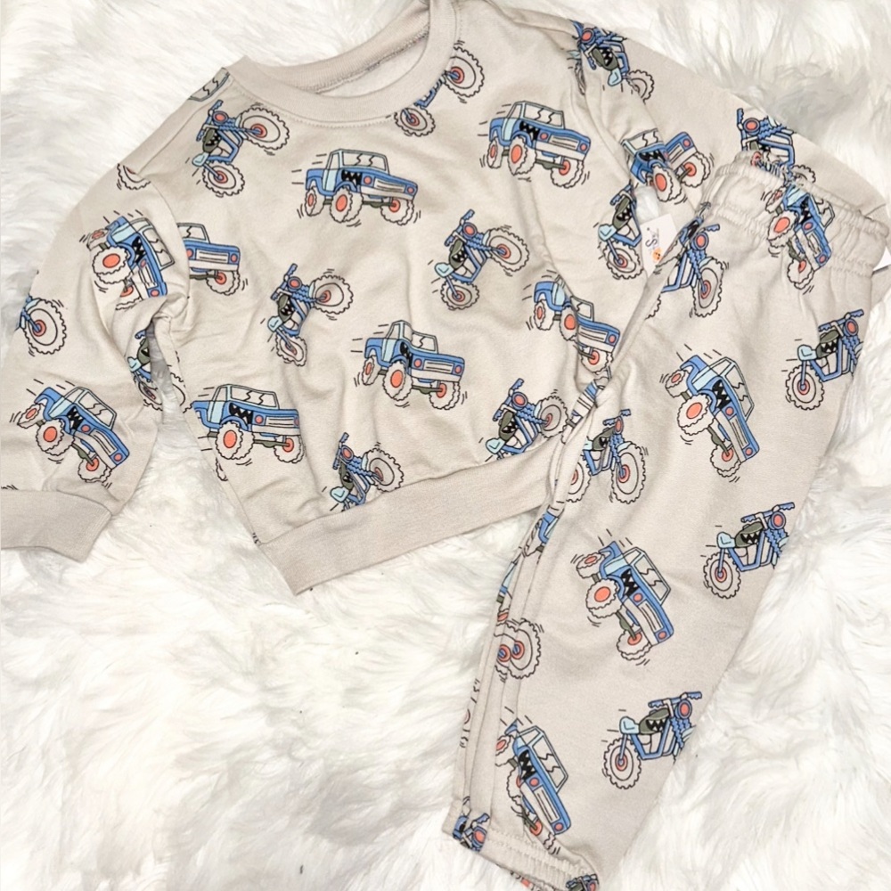 Kids 2-Piece Sweatsuit Matching Set- monster trucks - Vehicle Print
NWT